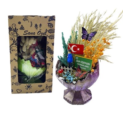 Öğretmenler Günü Teraryum Kırık Yumurta